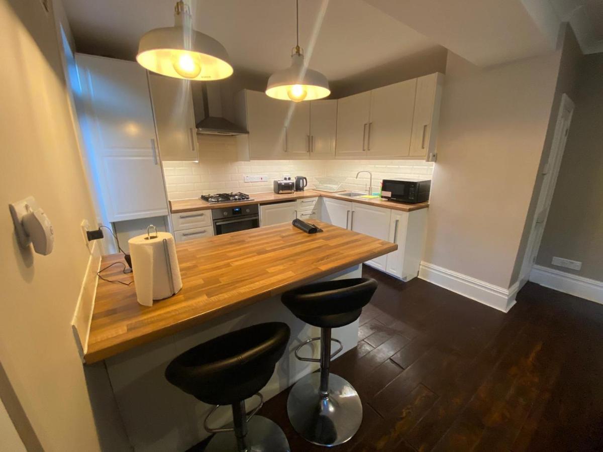 Spacious 2-Bed Apartment London Bagian luar foto